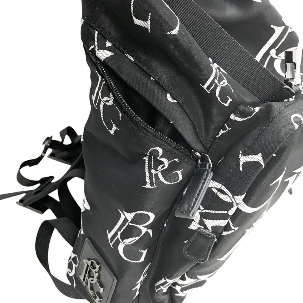  1PIU1UGUALE3 GOLF リュック 総柄 ブラック系 240101554849 ゴルフウェア ストスト ゴルフボール ゴルフバッグ キャディバッグ ゴルフ