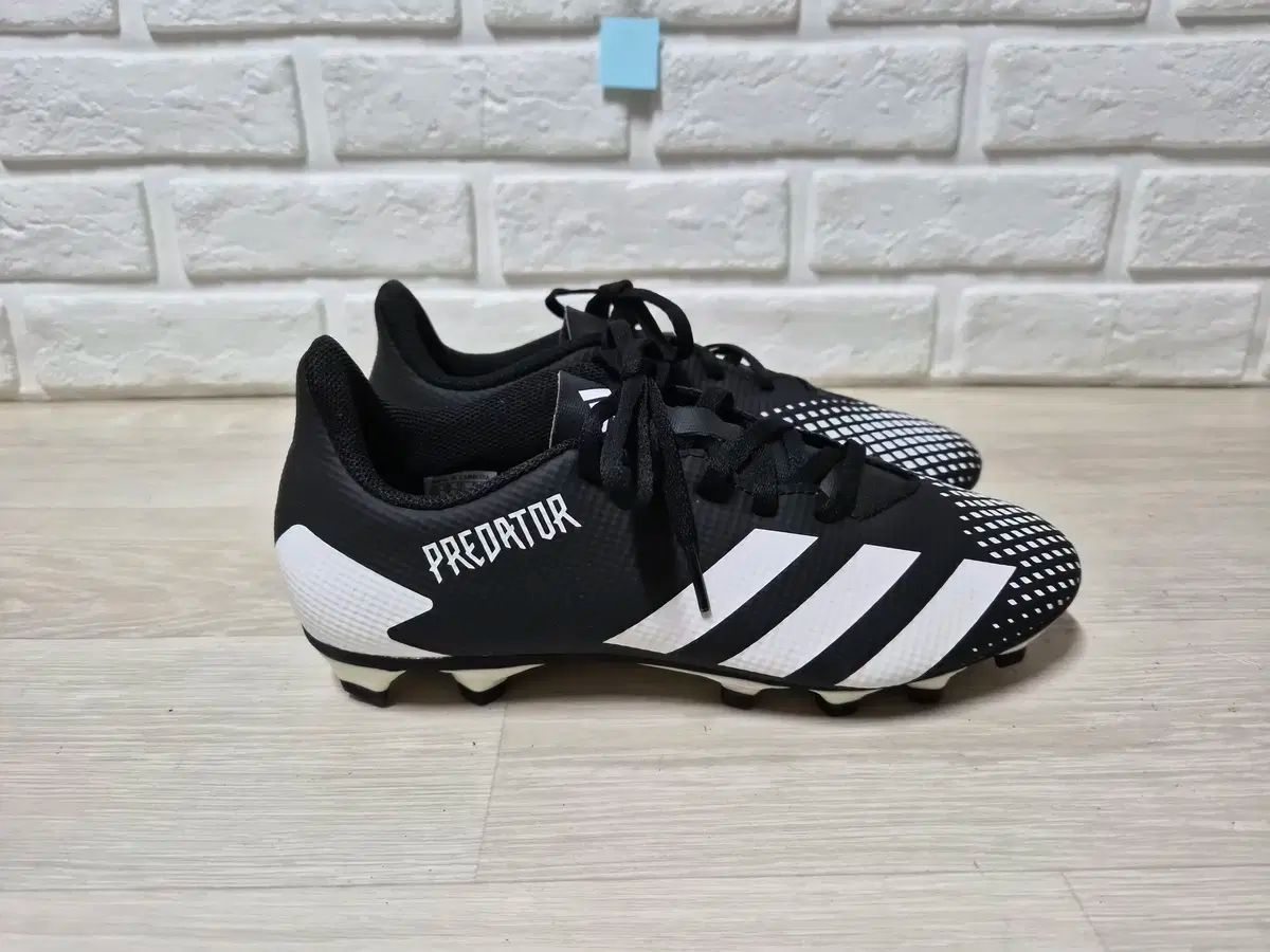 まとめ)サンワサプライ カテゴリ6準拠極細LANケーブル (ブラック、3m