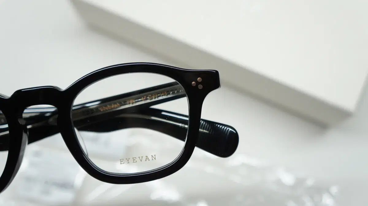  アイヴァン グッドマン EYEVAN goodman ブラック サングラス 小物