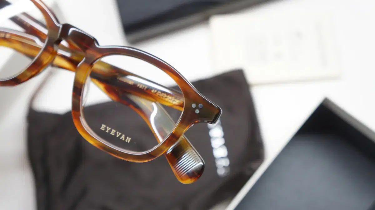 アイヴァンメガネ ブラウン