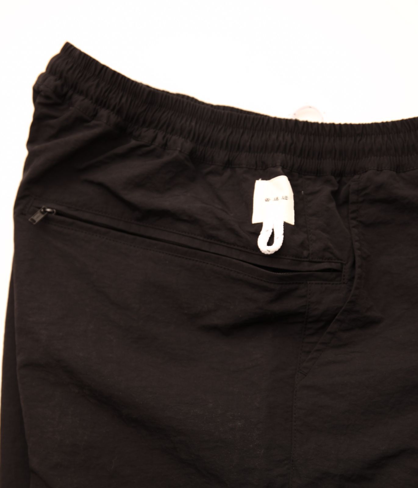 冷静な 迷迭香 NYLON HARVEST TRAINER BLACK 送料無料キャンペーン中！