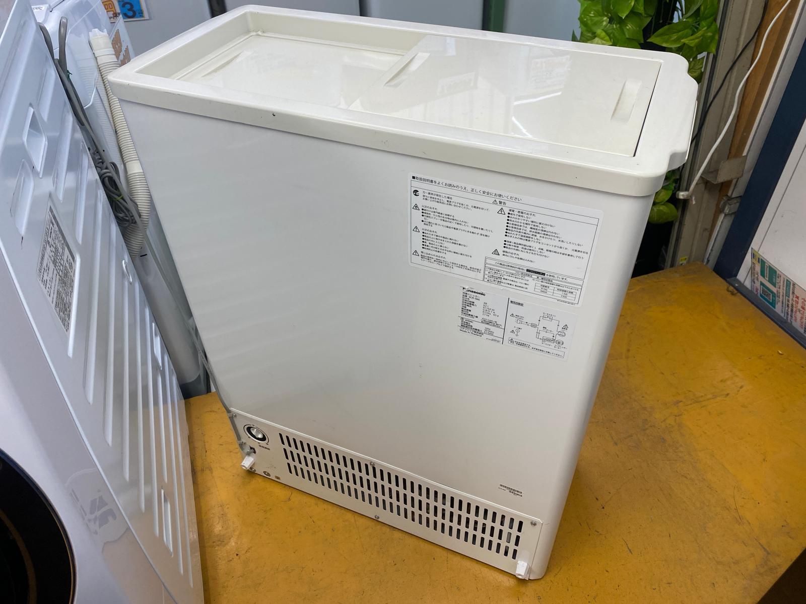 熊本県店舗引き取り限定】17年製 パナソニック 冷凍ストッカー SCR-S66