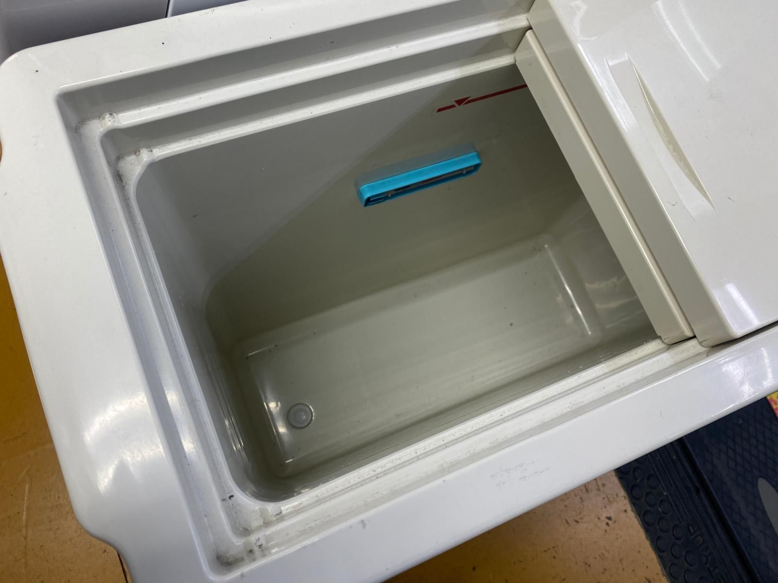 熊本県店舗引き取り限定】17年製 パナソニック 冷凍ストッカー SCR-S66