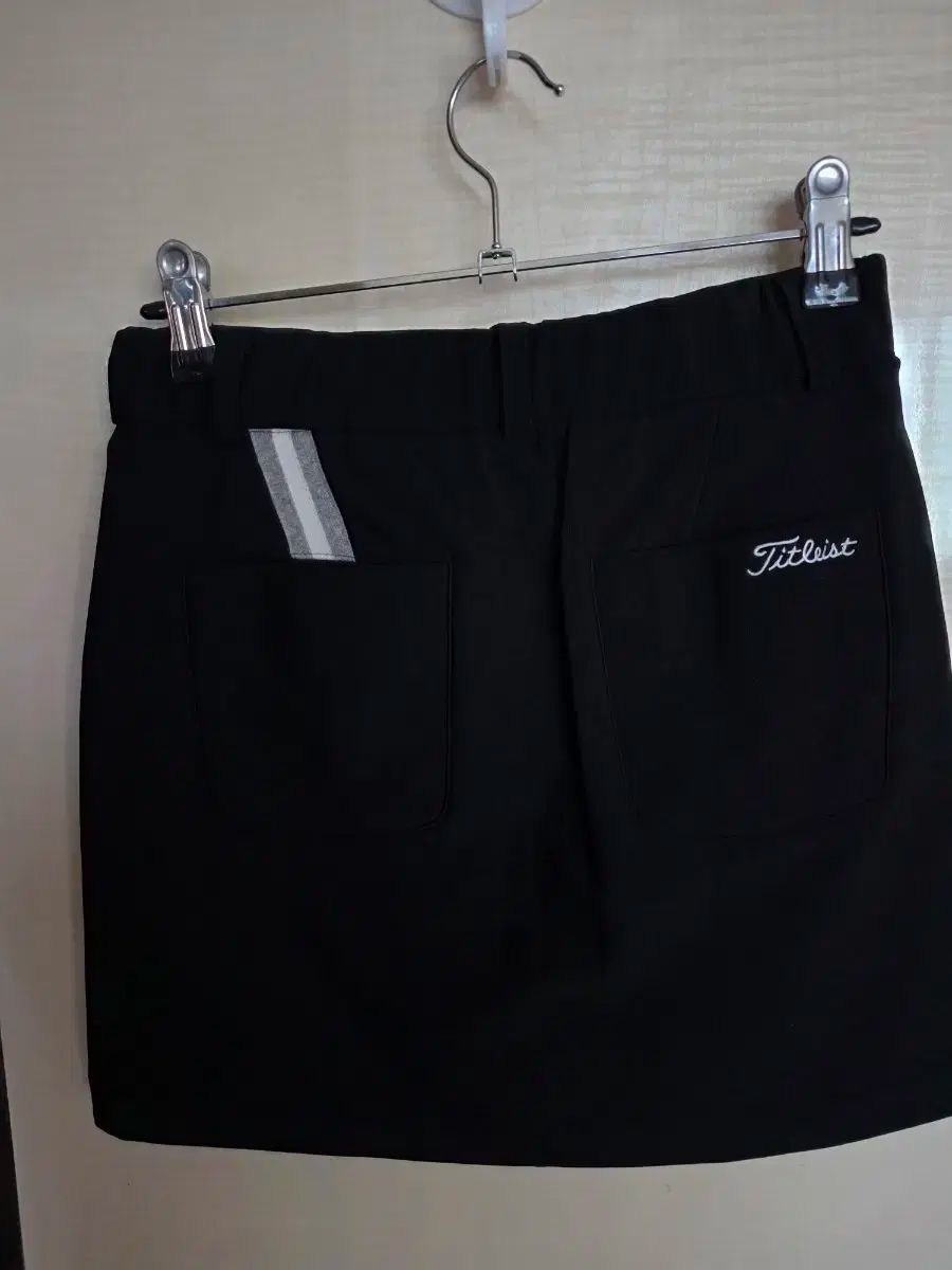 Titleist タイトリスト ブラック 起毛 ゴルフ スカート 51 24