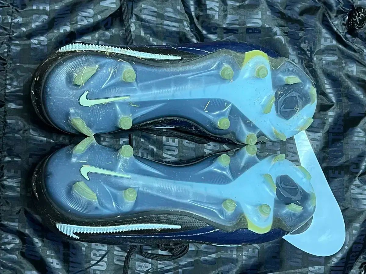  ナイキ FANTOM VI ロー エリート FG 26.5 cm フットサルシューズ シューズ