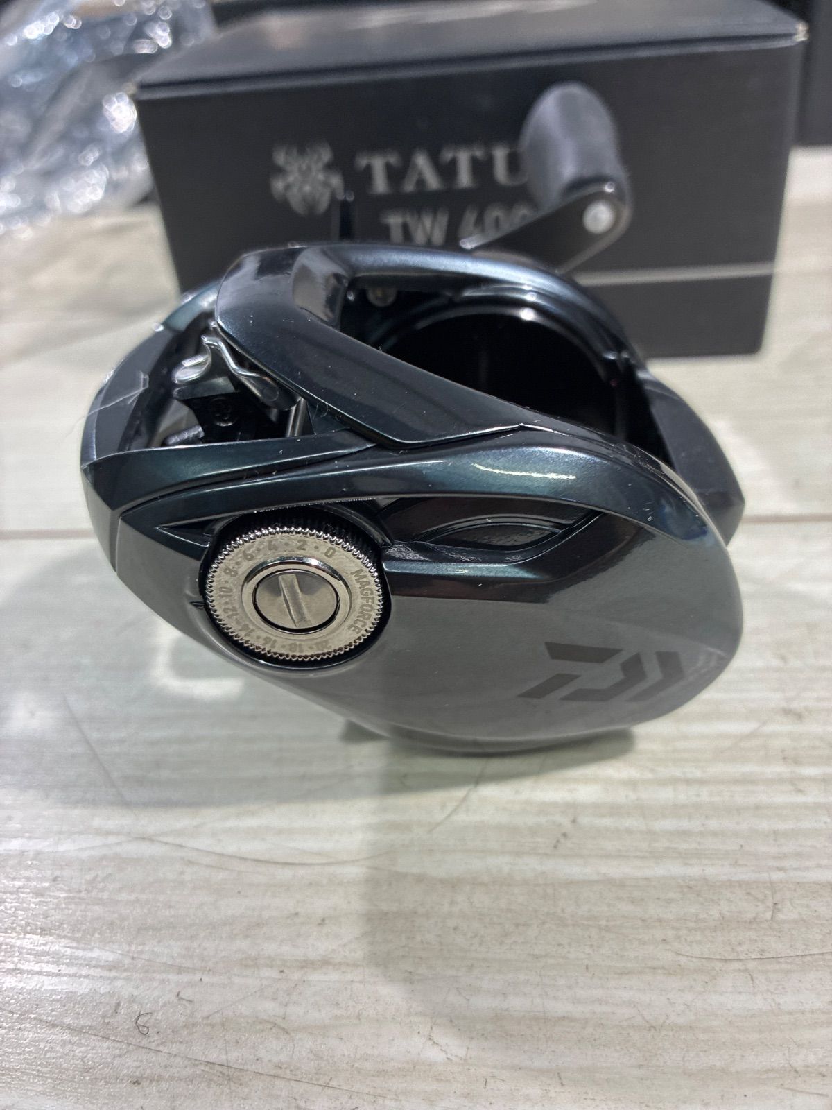 ダイワ ベイトリール TATURA TW400 整理番号R29