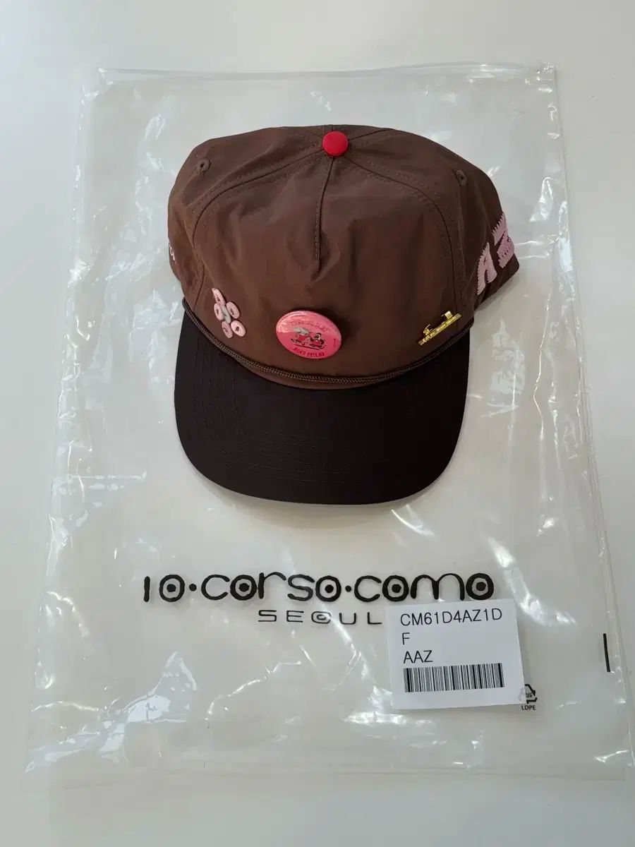 アレックス ジョノ ランニング イズ マイ ベスト フレンド ピン トラッカー ハット ブラウン Alex