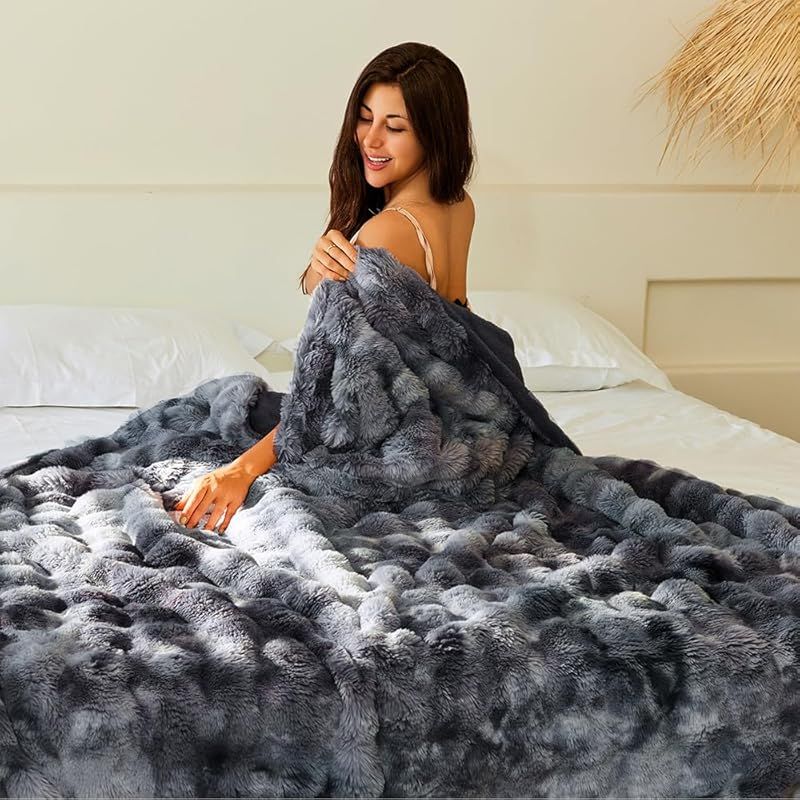 商品 毛布 ふわとろ ブランケット シングル ラビットファー調 二枚合わせ あったか ラグジュアリーウォーム 秋冬掛け 厚手 もこもこ 暖かい もうふ 毛抜けない 静電気防止 肌ふとん 柔らかく ふわふわ 冷え対策 洗える 吸湿発熱 昼寝 グラデー