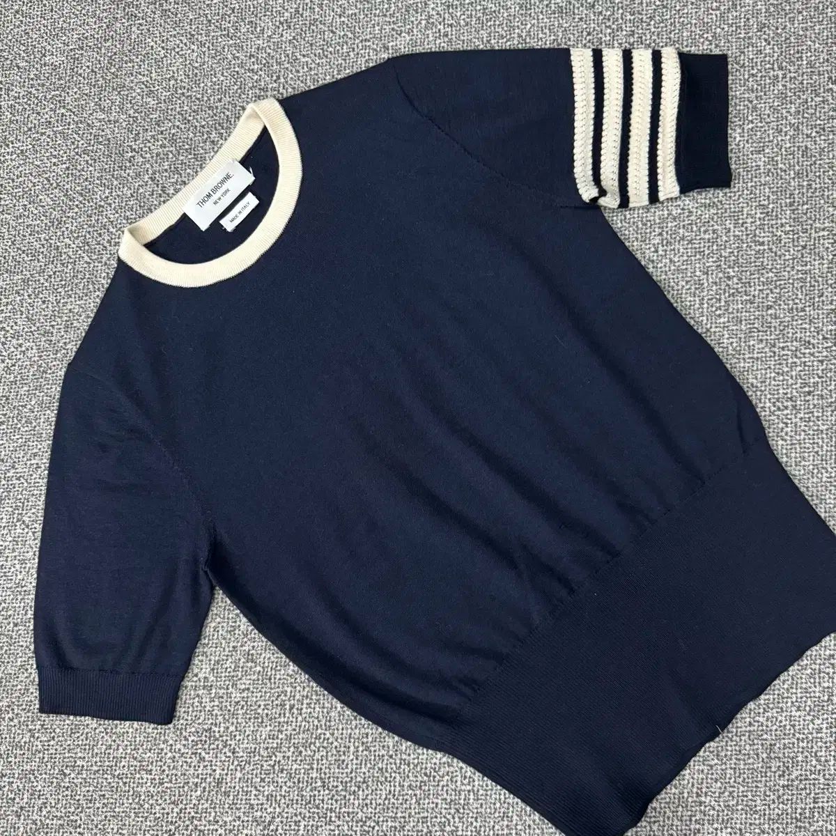 最高級 トムブラウン Thom Browne 4bar ヘクター 半袖ニット 白 最高級 トムブラウン Thom Browne 4bar ヘクター 半袖ニット 白 - メルカリ