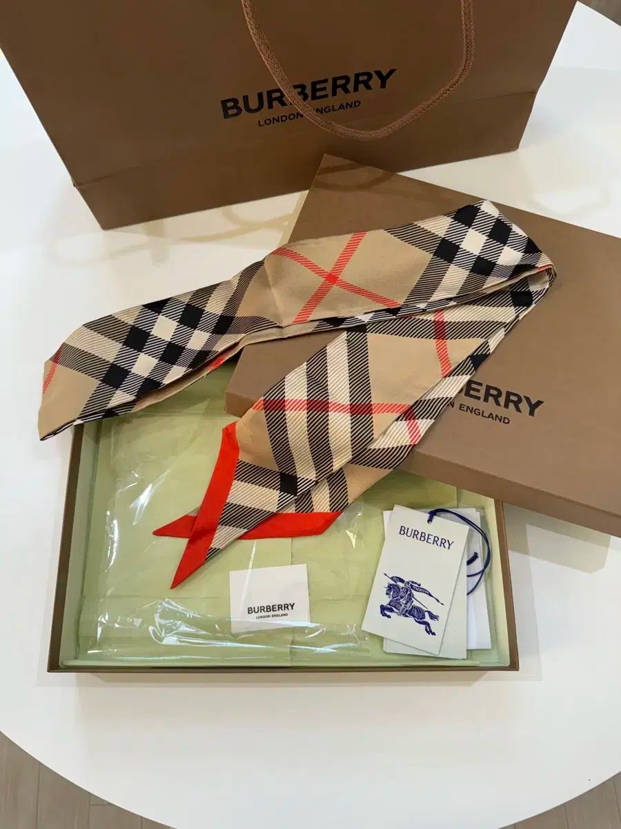 バーバリー スカーフ フルセット 定価 70万