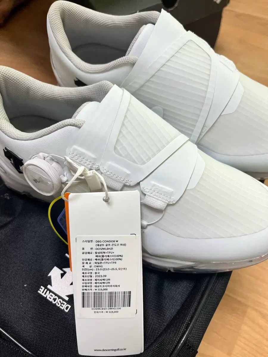 デサント コンサート ドール レディース ゴルフシューズ 230 白