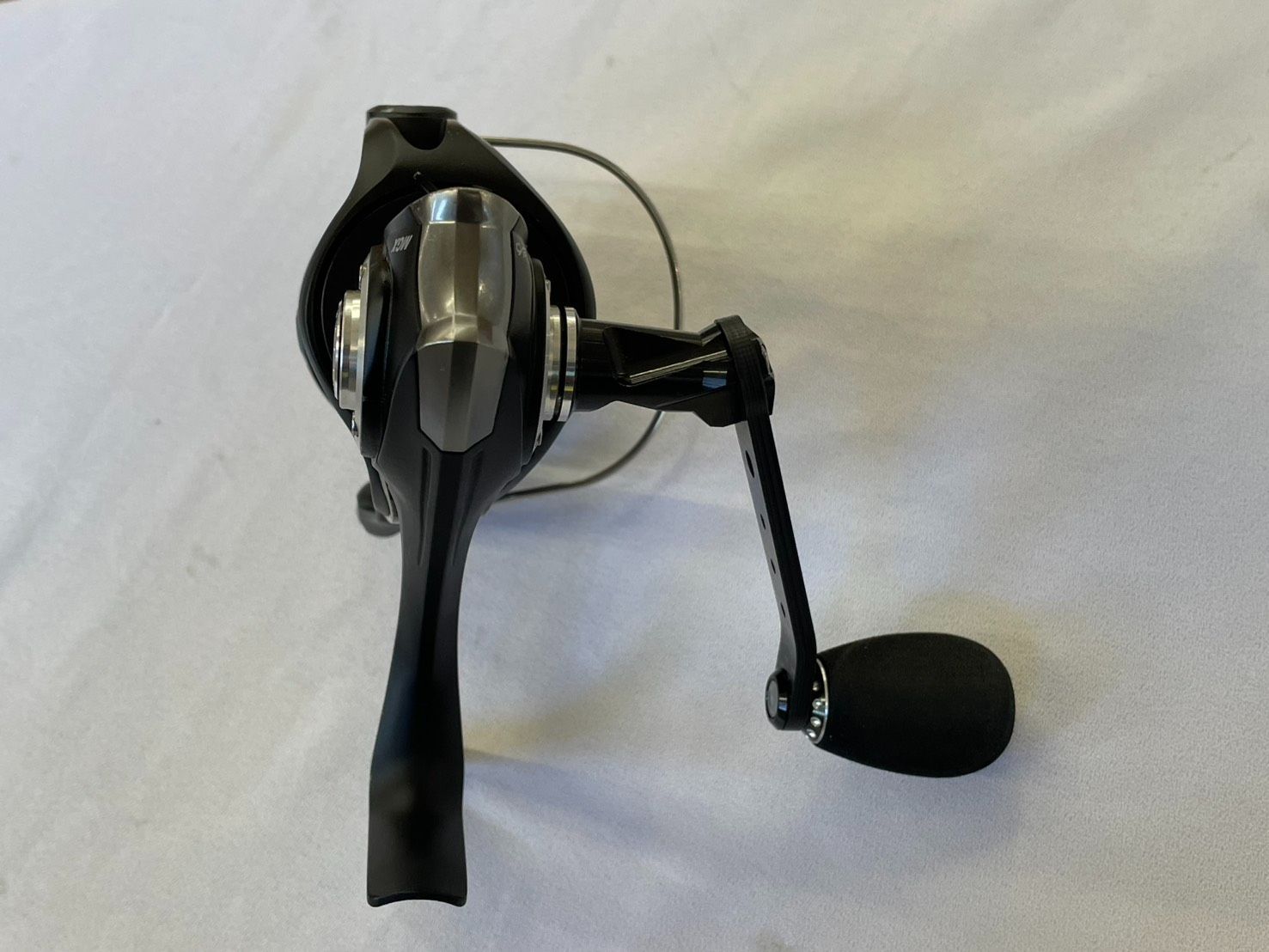 アブガルシア レボMGX2500S スピニングリール ブラックバス