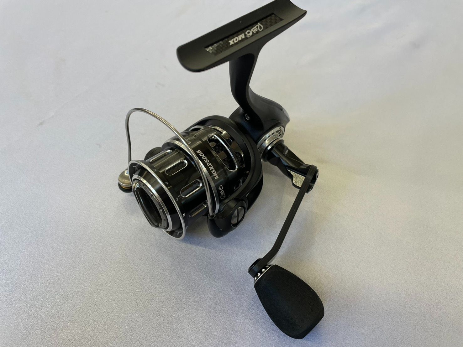 アブガルシア レボＭＧＸ２５００Ｓ スピニングリール ブラックバス シーバス エギング チニング ＡＢＵ ＧＡＲＣＩＡ ゼノン MGXtreme ０７m