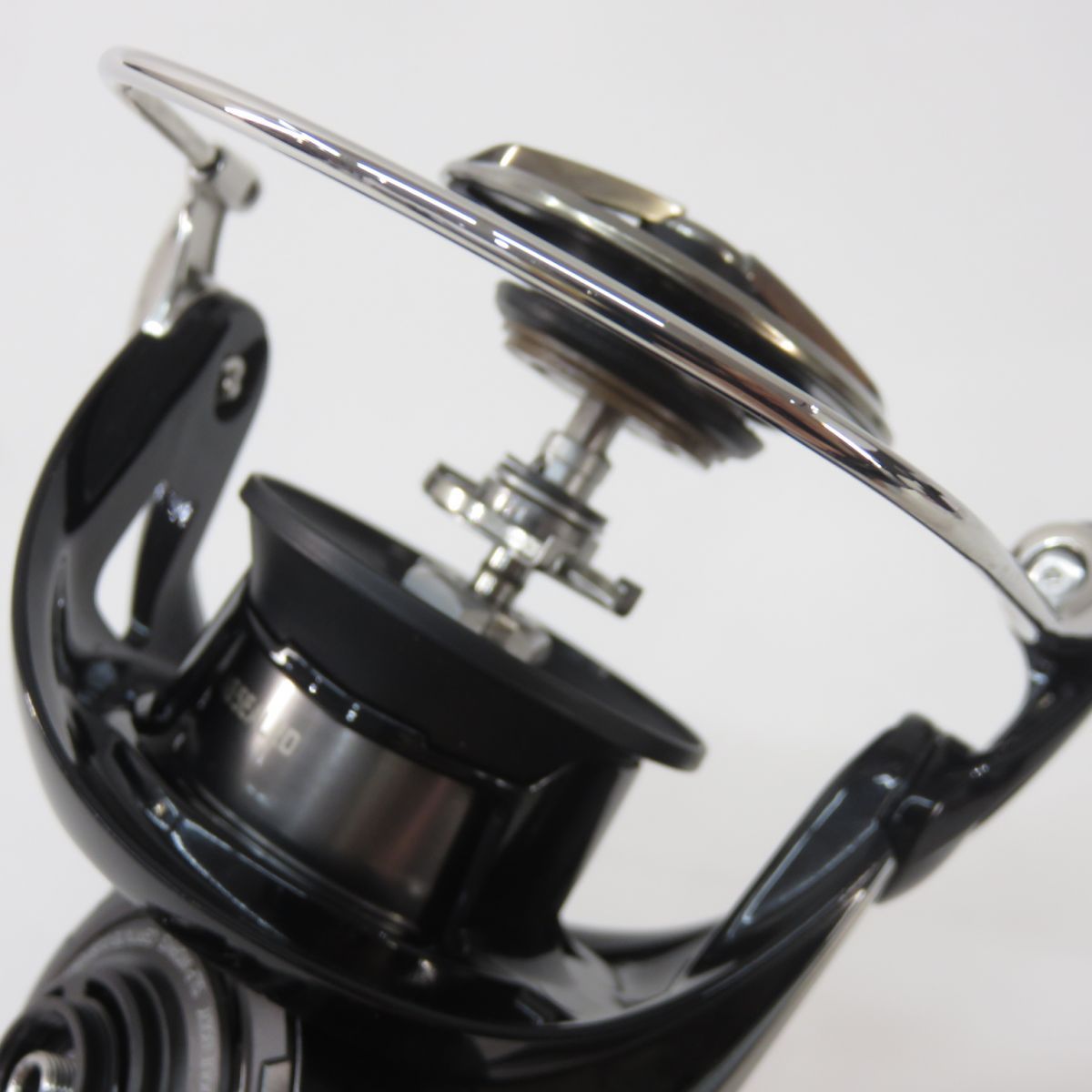 DAIWA ダイワ 24 CERTATE セルテート カスタムボディ LT4000-CXH-SLPW スピニングリール