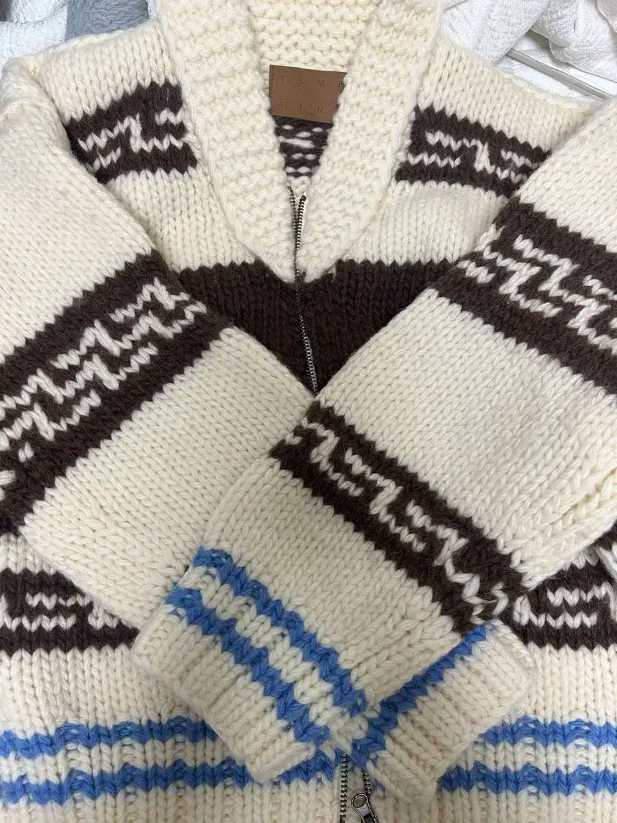 テンティング ハンドメイド ニット ジップアップ