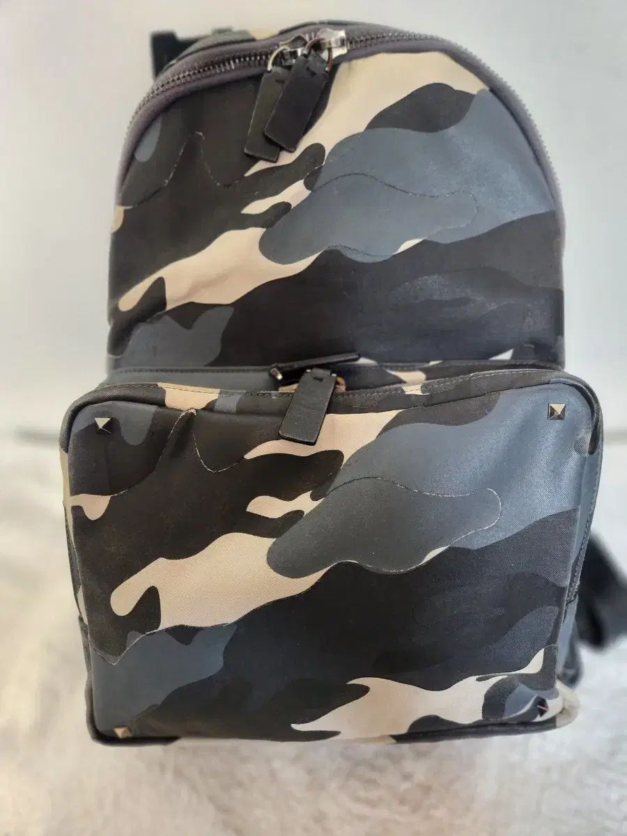 ヴァレンティノ カモフラージュ バックパック バッグ