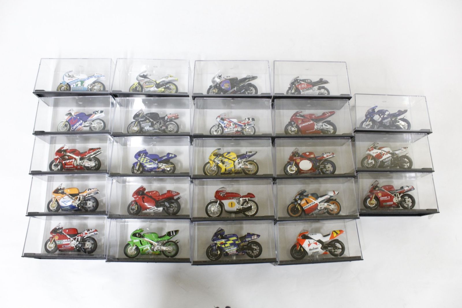 デアゴスティーニ チャンピオン・バイク・コレクション 60台セット