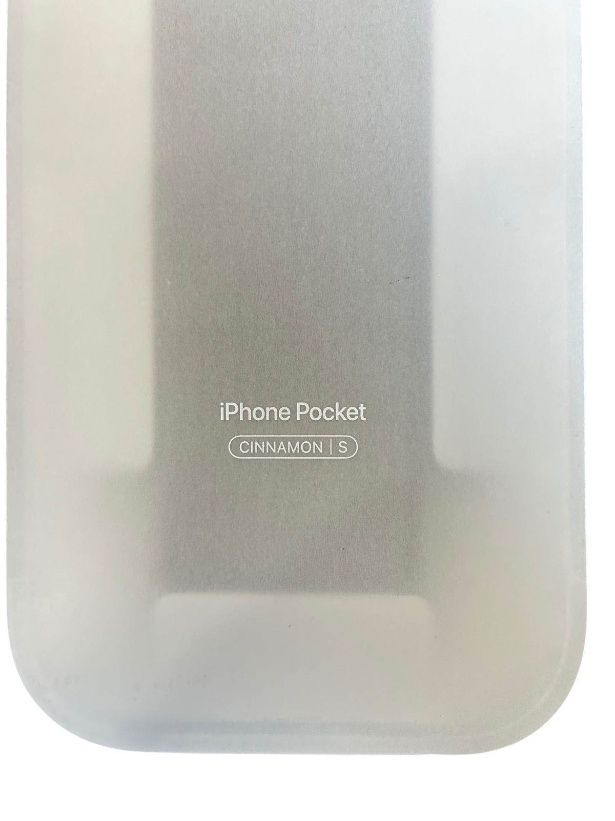 iPhone Pocket by ISSEY MIYAKE シナモン ショート Apple コラボ ストラップ付き おしゃれ ギフト 最適 ホリデー