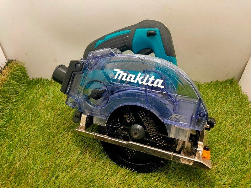 マキタ makita 125mm充電式マルノコ 18V バッテリ 充電器 ケース別売 KS511DZ 動作 済み