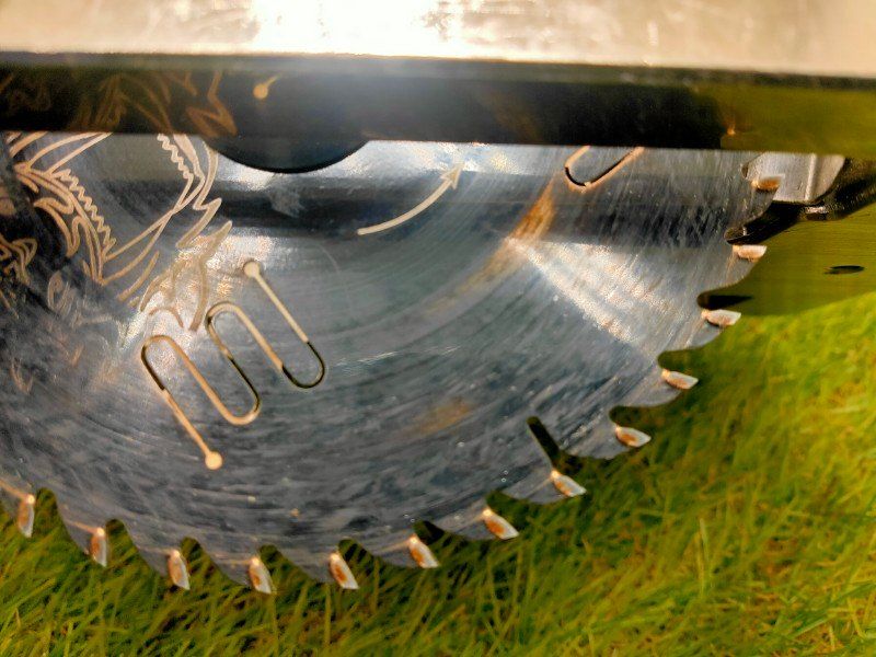 バッテリ 充電器