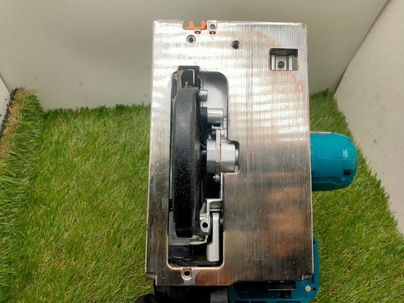  マキタ makita 125 mm充電式マルノコ 18 V バッテリ 充電器 ケース別売 KS 511 DZ マルノコ 切断工具 切断機