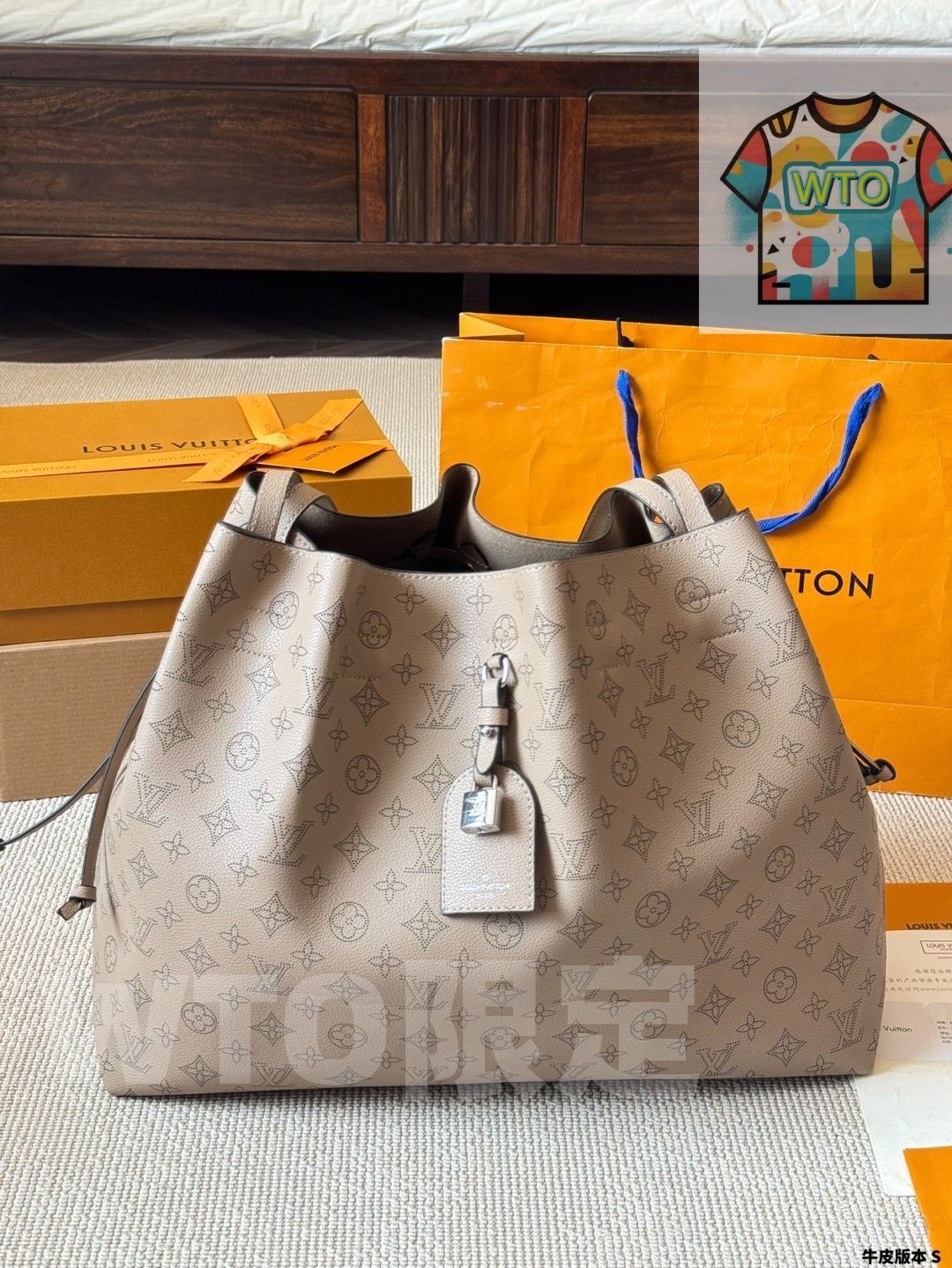 今日 Louis Vuitton ルイヴィトン 空き彫り ショッピングバッグ 形を変えることができるのが特徴です-WTO輸入1