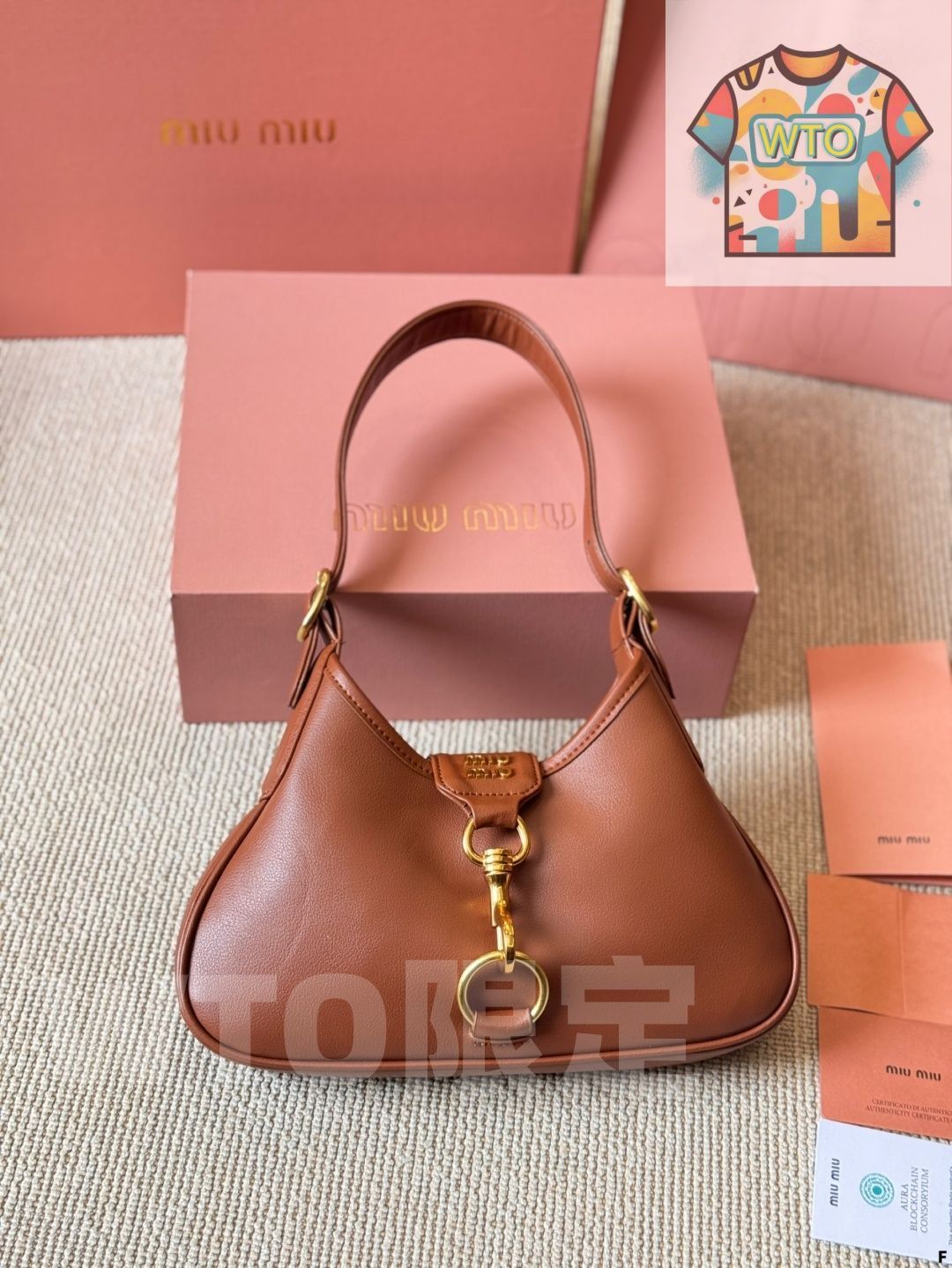 今日 Miu Miu ミュウミュウ アンダーアーバッグ レトロで少女っぽい雰囲気が特徴です-WTO輸入1