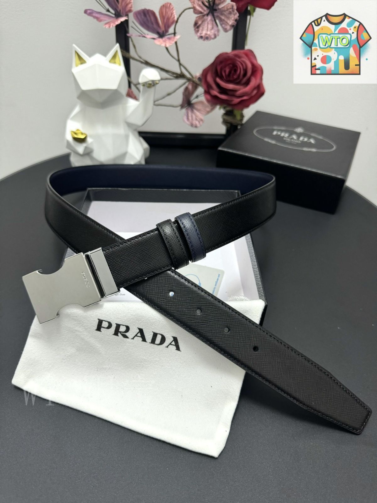 今日 PRADA プラダ クロスグレインレザーアイテム