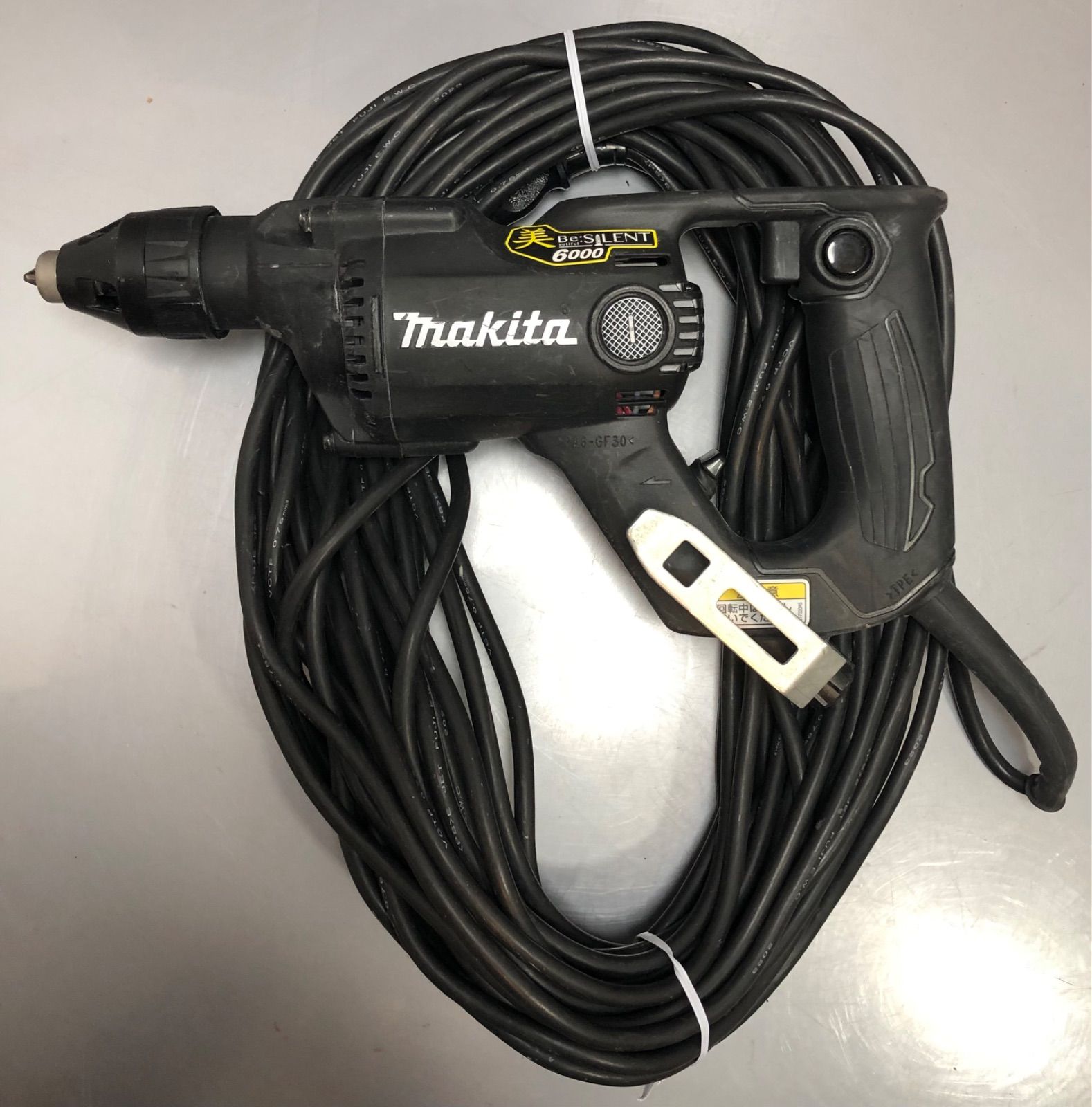 makita ボード用スクリュードライバー FS6100 動作品