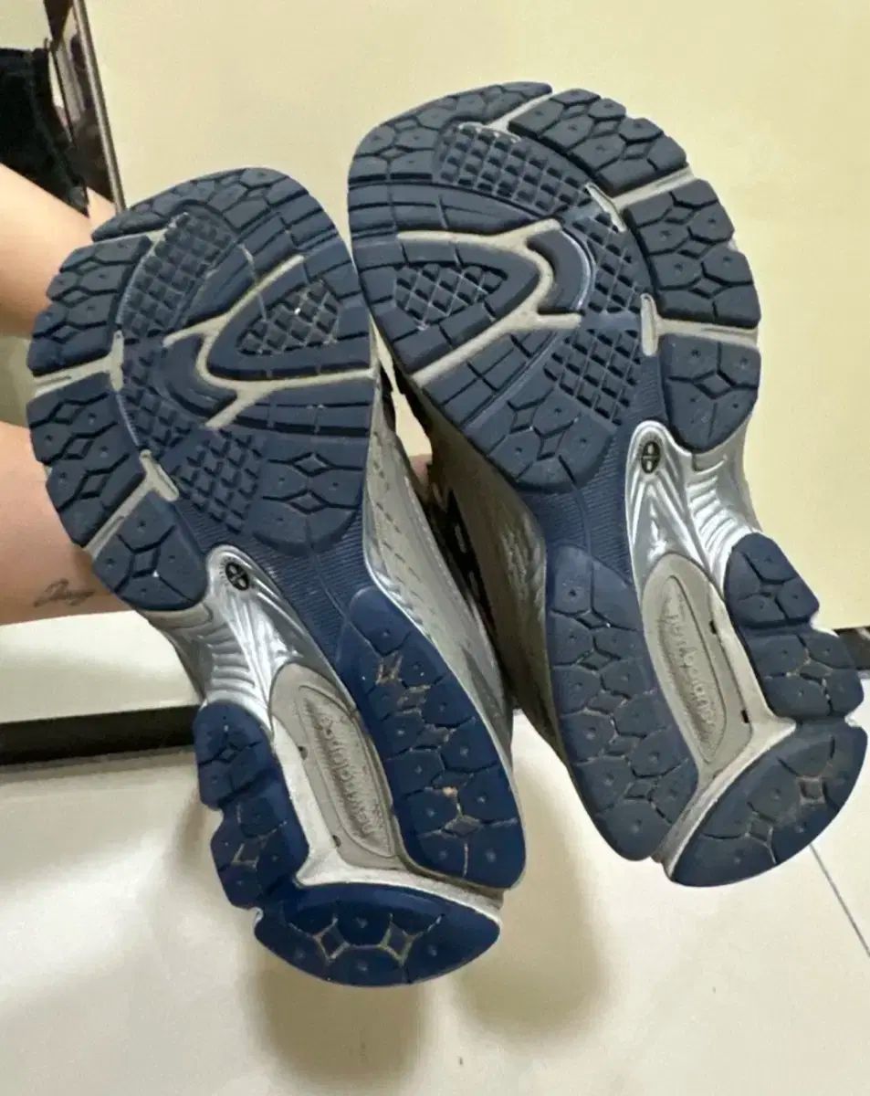 ニュー ンス 1906 R 200