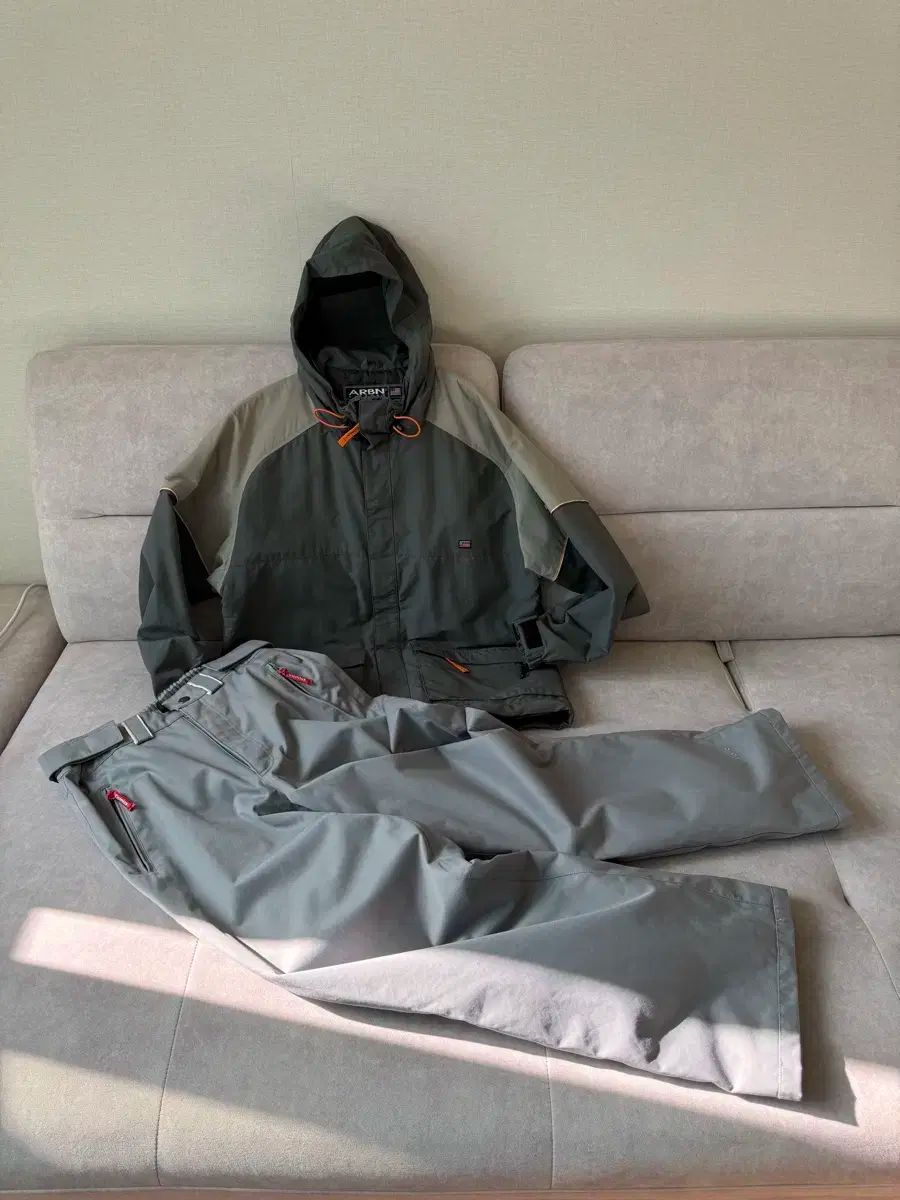 ゴープコア アウトドア 冬用 セットアップ トーンオン グレー 100L