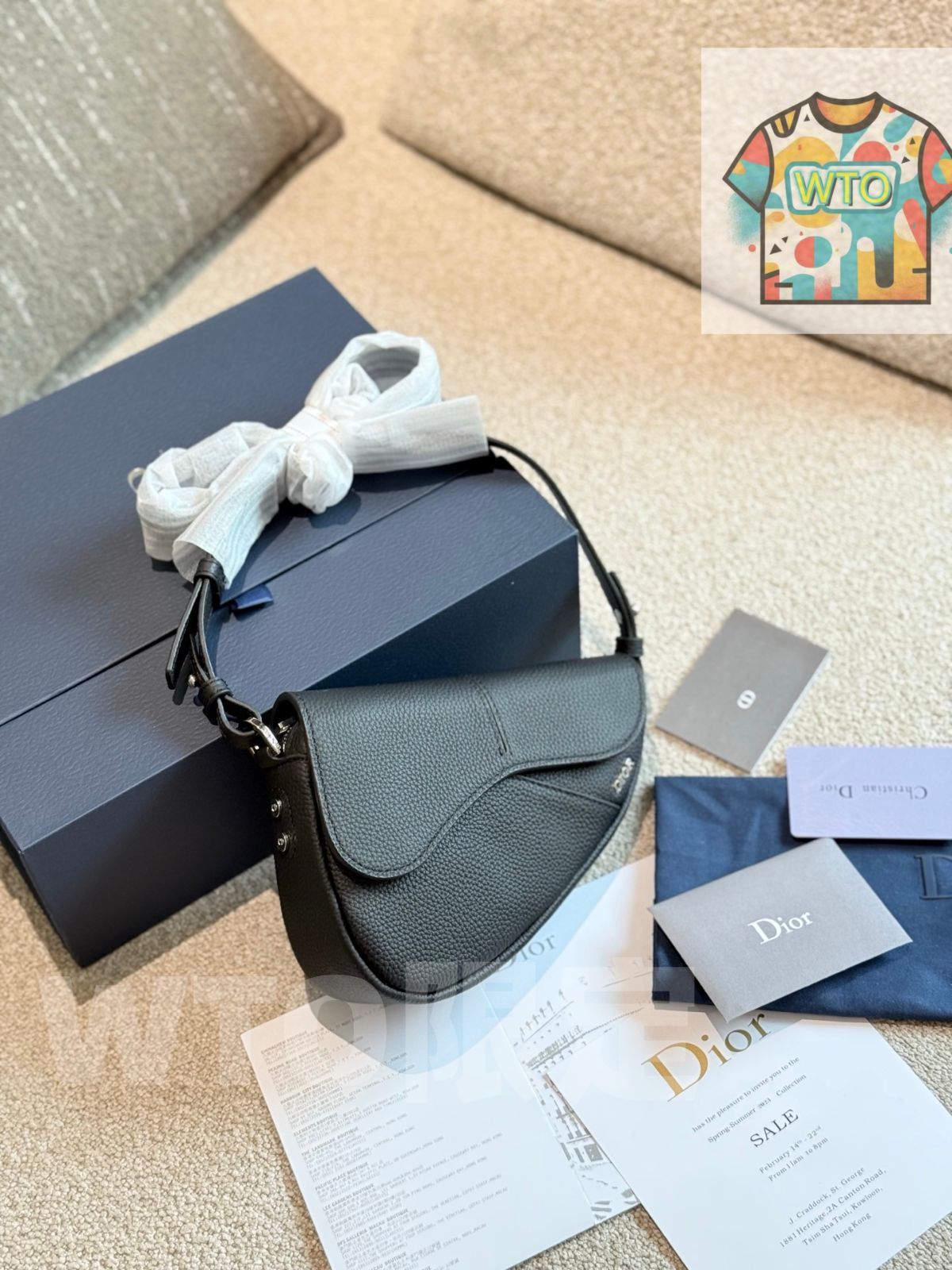 今日 Dior ディオール サドルバッグ 全皮製でクラシックデザインを現代的に再解釈