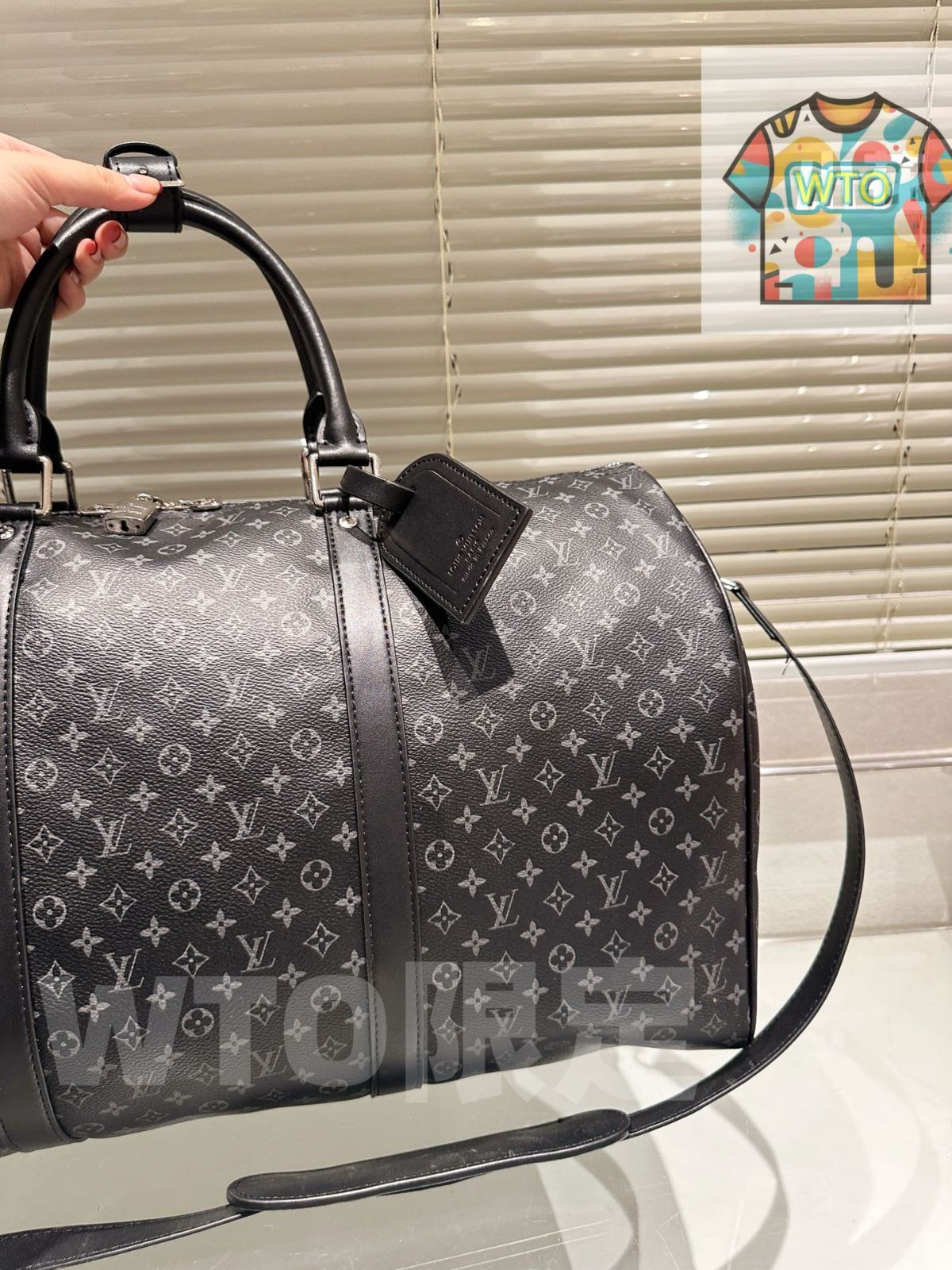 のトラベルバッグ