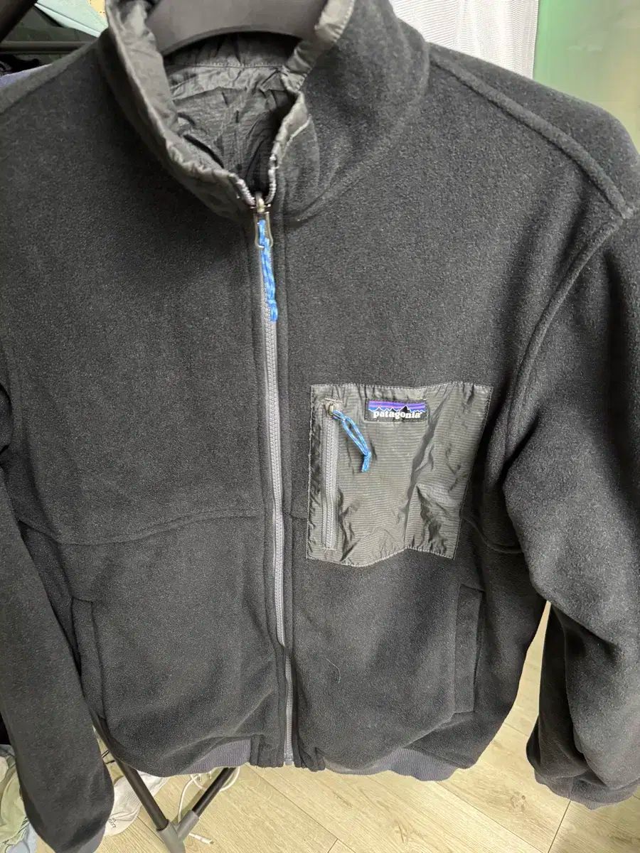 パタゴニア リバーシブル シェルド マイクロディーニ ラージ
