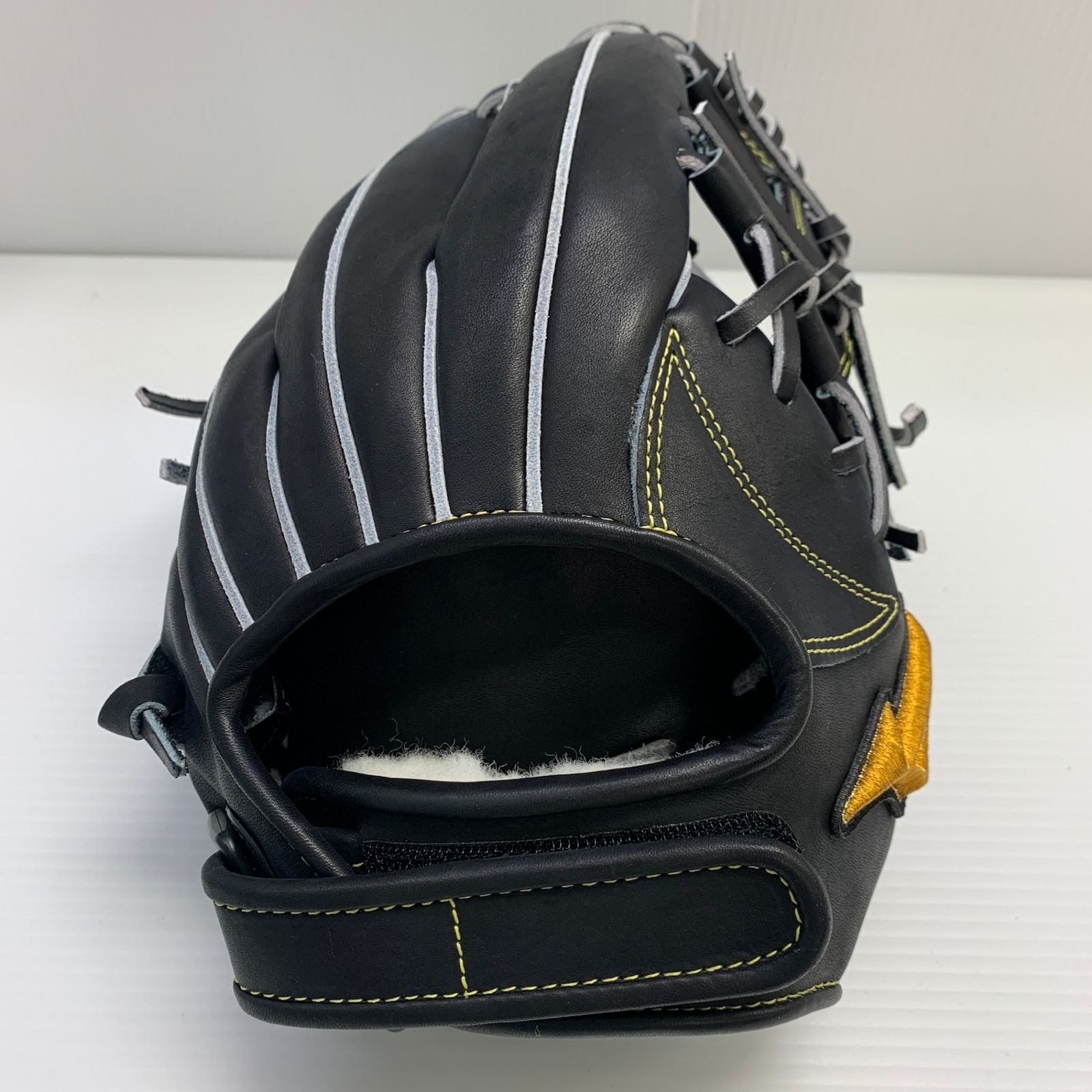 ミズノ MIZUNO ミズノプロ 軟式 大人 一般 内野手用 グローブ グラブ 右投げ 1AJGR13103 箱 グローブ袋付き 野球 6879