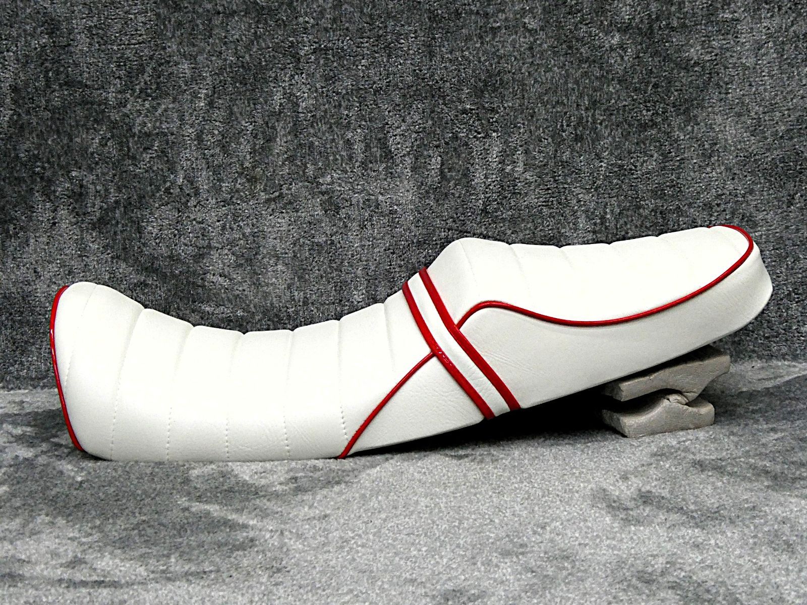 NC39 NC42 CB400SF 白赤皮 タックロールシート/ホワイト 前期 後期