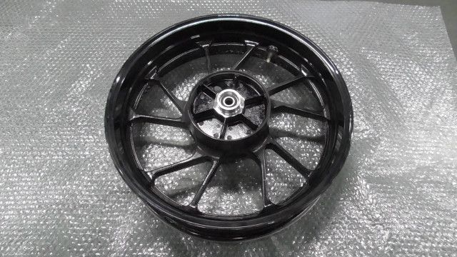 FZ 25 xxx の リアホイール