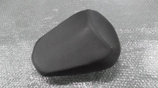 FZ 25 xxx の リアシート