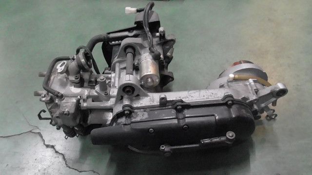 ビーノモルフェ FI SA 37 J 173 xxx の エンジン