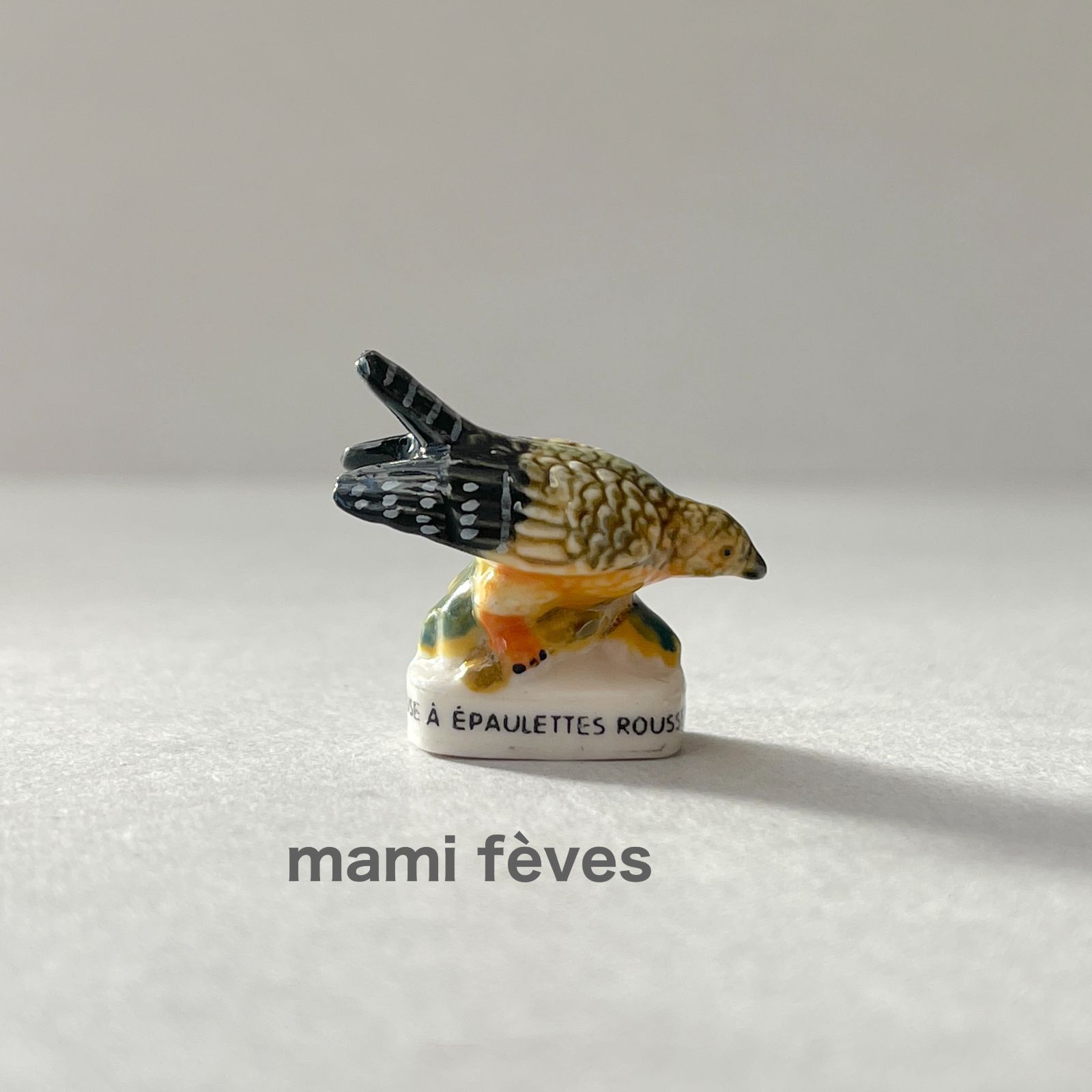 フェーヴ アカオノスリ タカ 猛禽類 鳥 フランス フェーブ ミニチュア