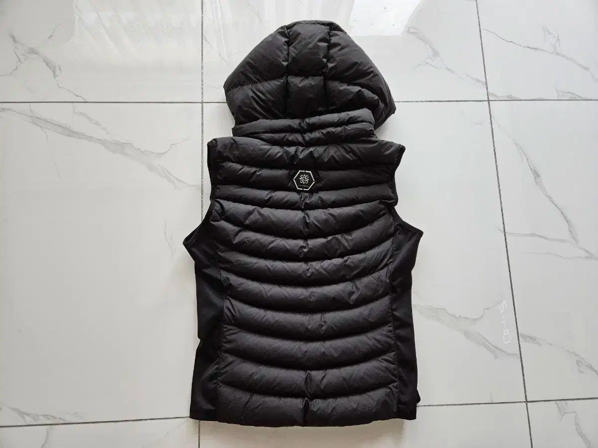 St ANDREWS セント アンドリュース ゴルフ WHO グースダウン ダウン ベスト ブラック レディース L