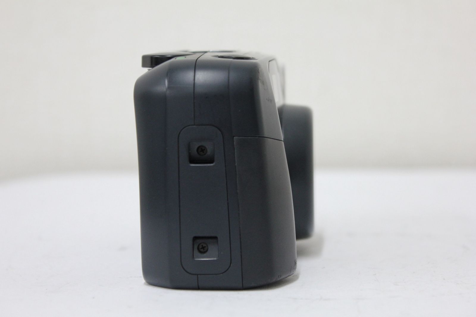 コンパクトカメラ e3792