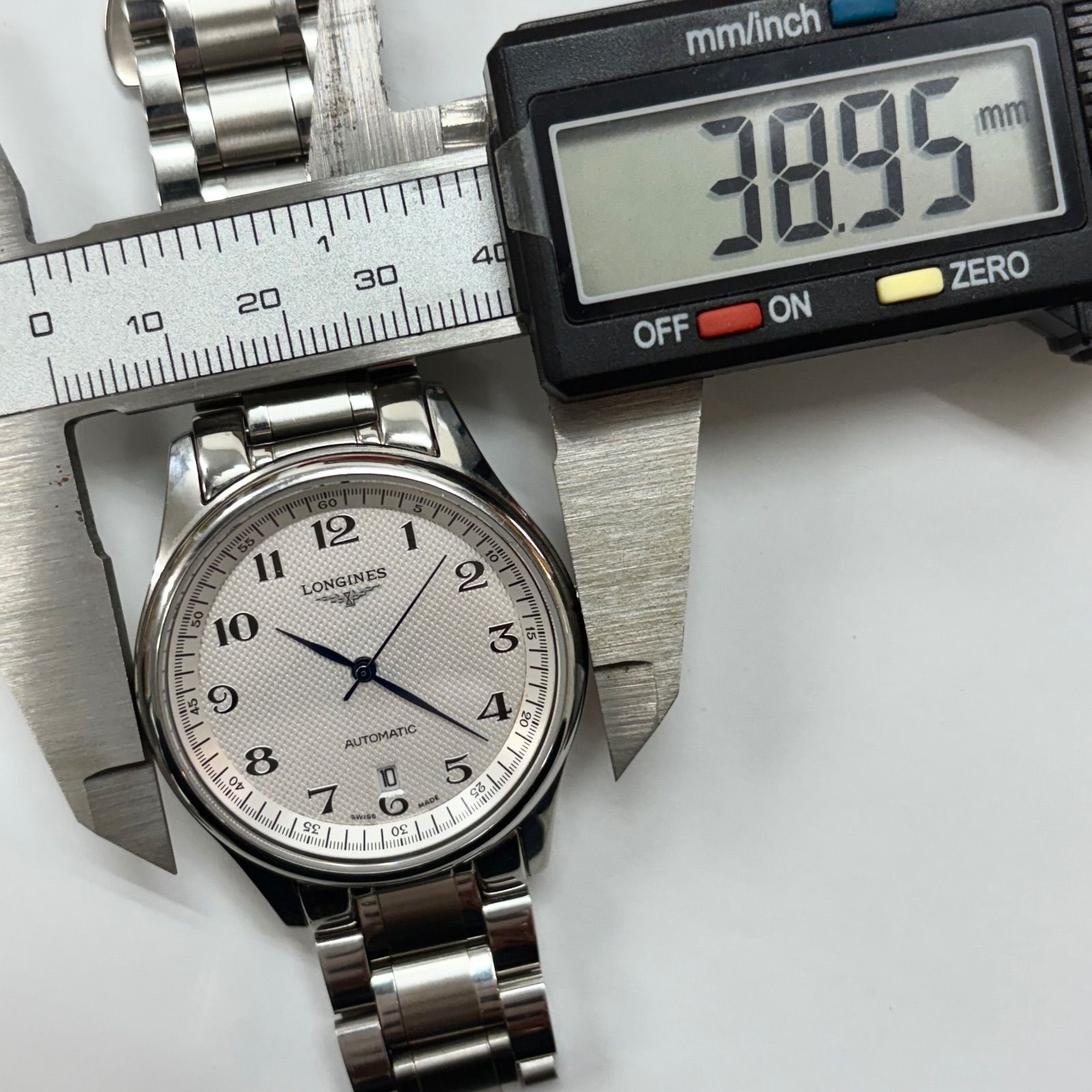 シルバーダイヤル