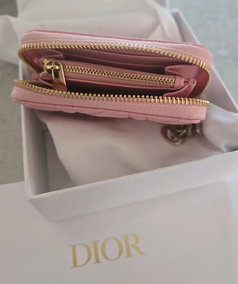 ディオール ジッパー カードウォレット
