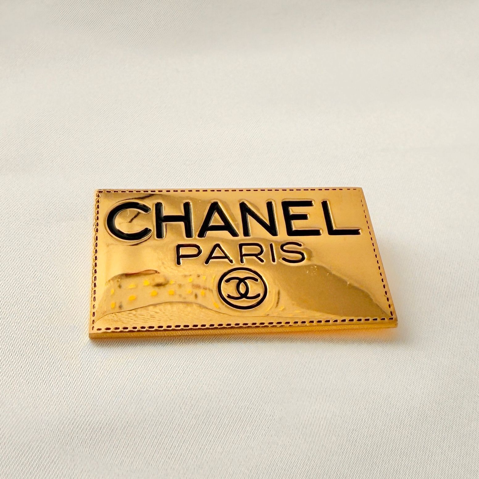 シャネル ブローチ ロゴプレート スクエア ヴィンテージ GP ゴールド