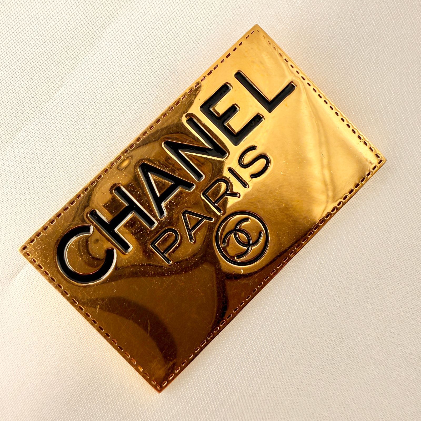 シャネル ブローチ ロゴプレート スクエア ヴィンテージ GP ゴールド