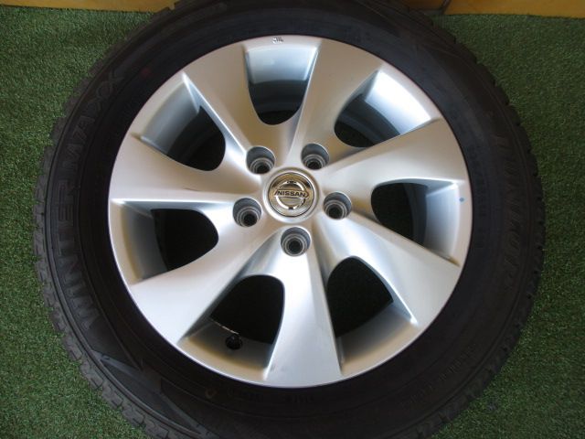 み 日産 セレナ 205 55 R 16 スタッドレスタイヤ４本SET C 25 26 27