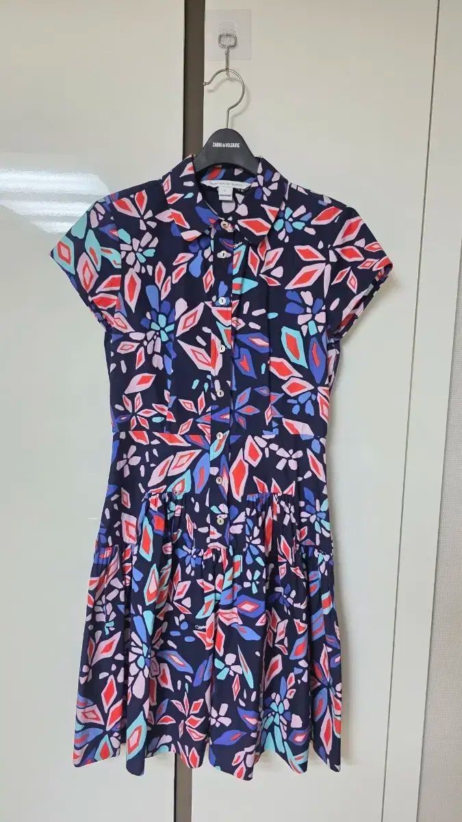 273 ダイ アンド ボーン ファー テン バーグ フラワー パータン シャツ ONE PIECE