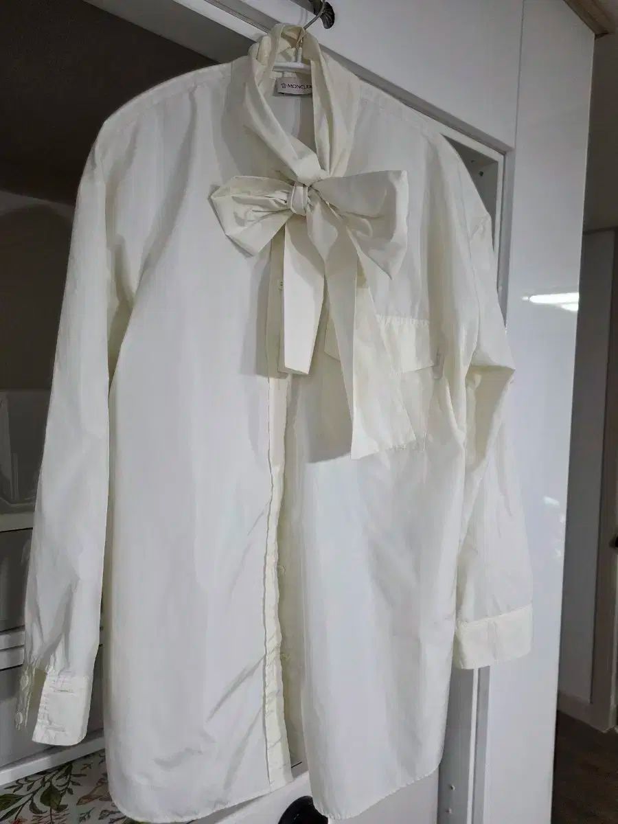 モンクレール リボン ブラウス アイボリー