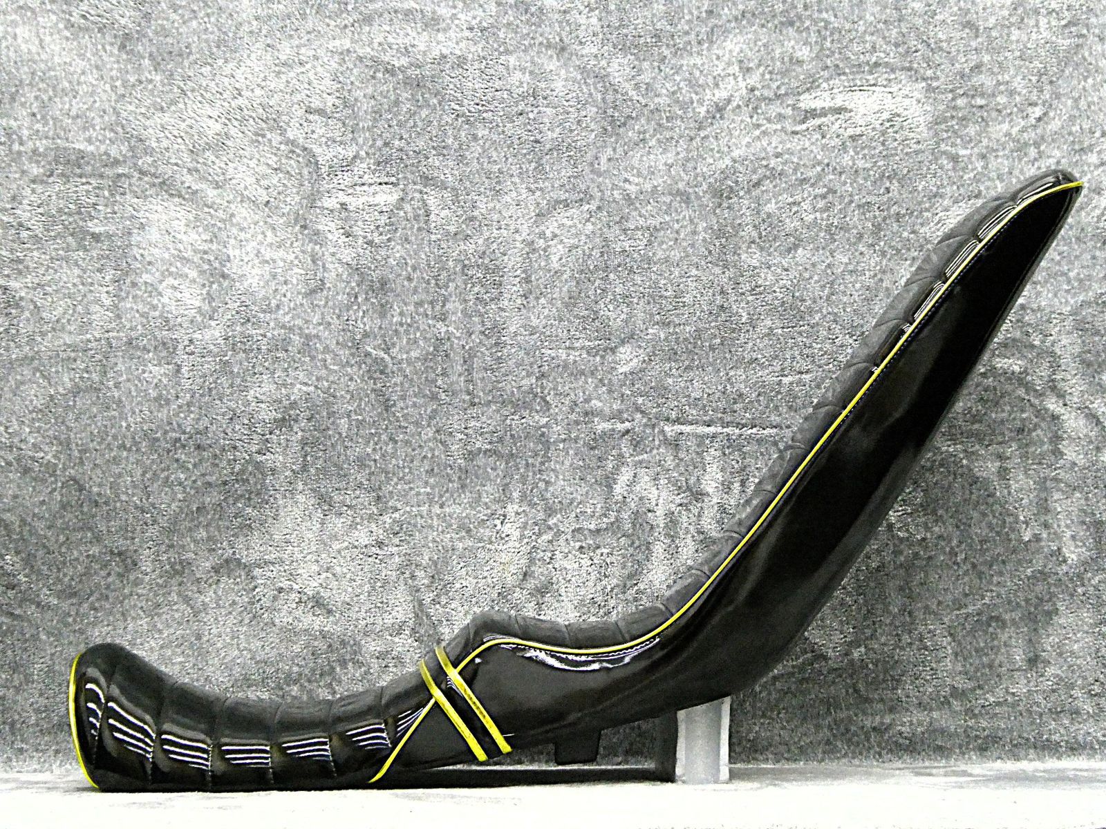 ＮＣ３９　ＮＣ４２　黒金エナ　三段シート　５０ｃｍ/ CB400SF NC39 NC42 CB400SF 黒金エナ 三段シート/ブラック 前期 後期 最終型3段